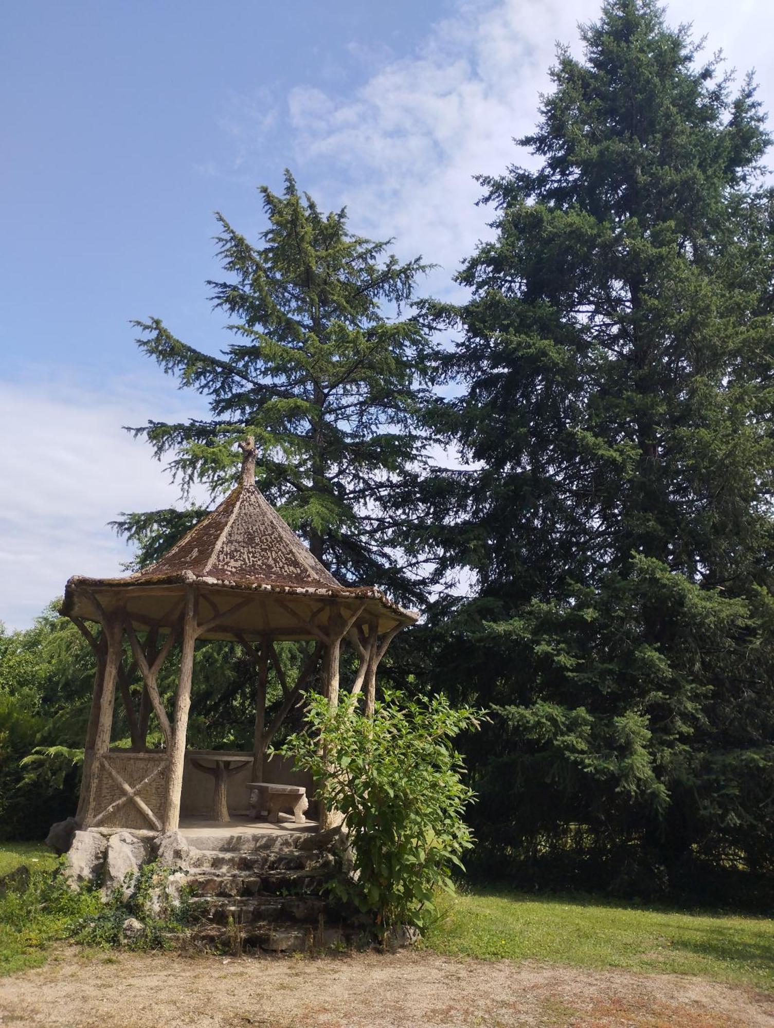 Ma Tranquillite Hotel Courpiere Kültér fotó